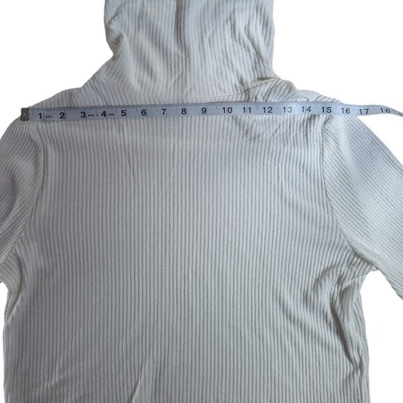 Garage White Turtleneck Ribbed Short Sweater Women Size Medium - Picture 8 of 9